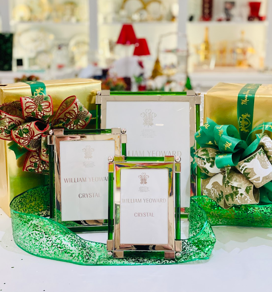 Gift a stunning Frame